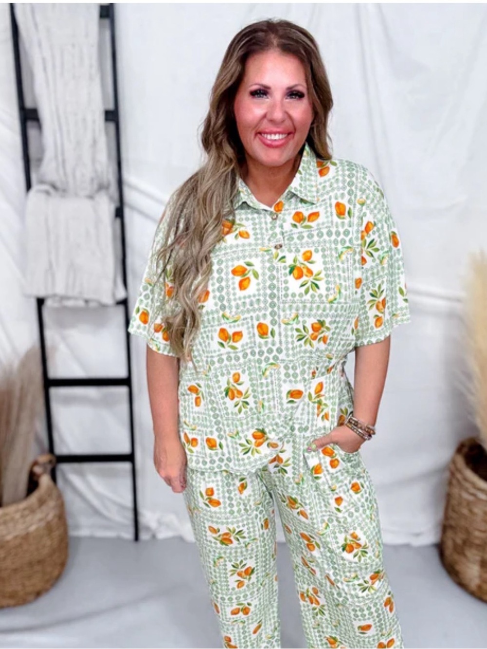 Dear Scarlett Women's Orange Fruit Print  Relaxed Pantsuit - Picture 2 of 10